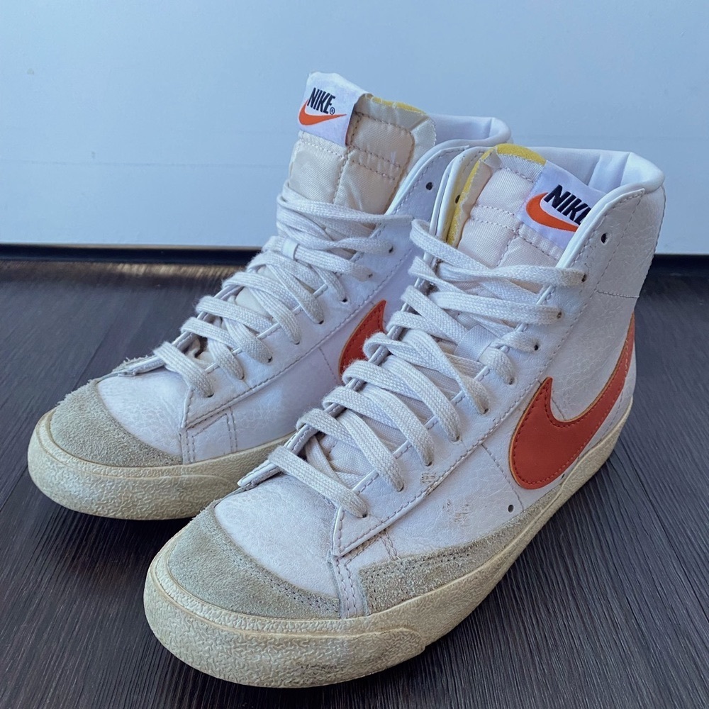Womens Size 9 NIKE BLAZER MID SHOES